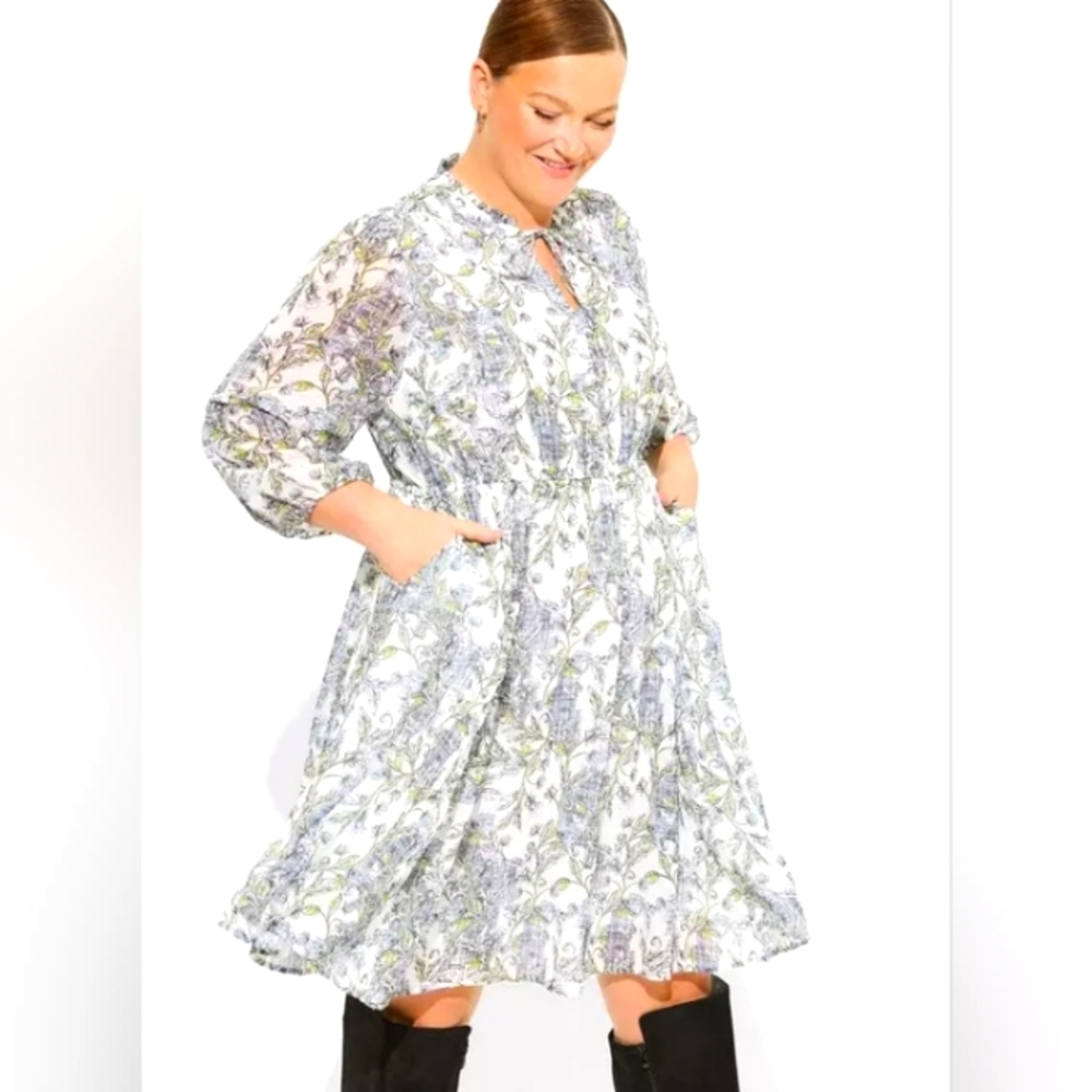 Torrid Size 2 Clip Dot Keyhole Dress